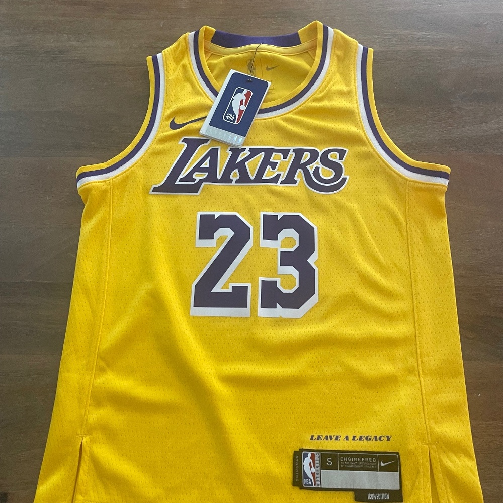 LeBron James Los Angeles Lakers Nike Youth Swingman Jersey - Icon Edition - Gold